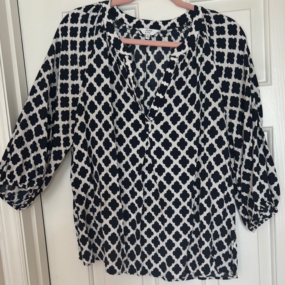 Crown & Ivy Black and White Puff Sleeve Blouse